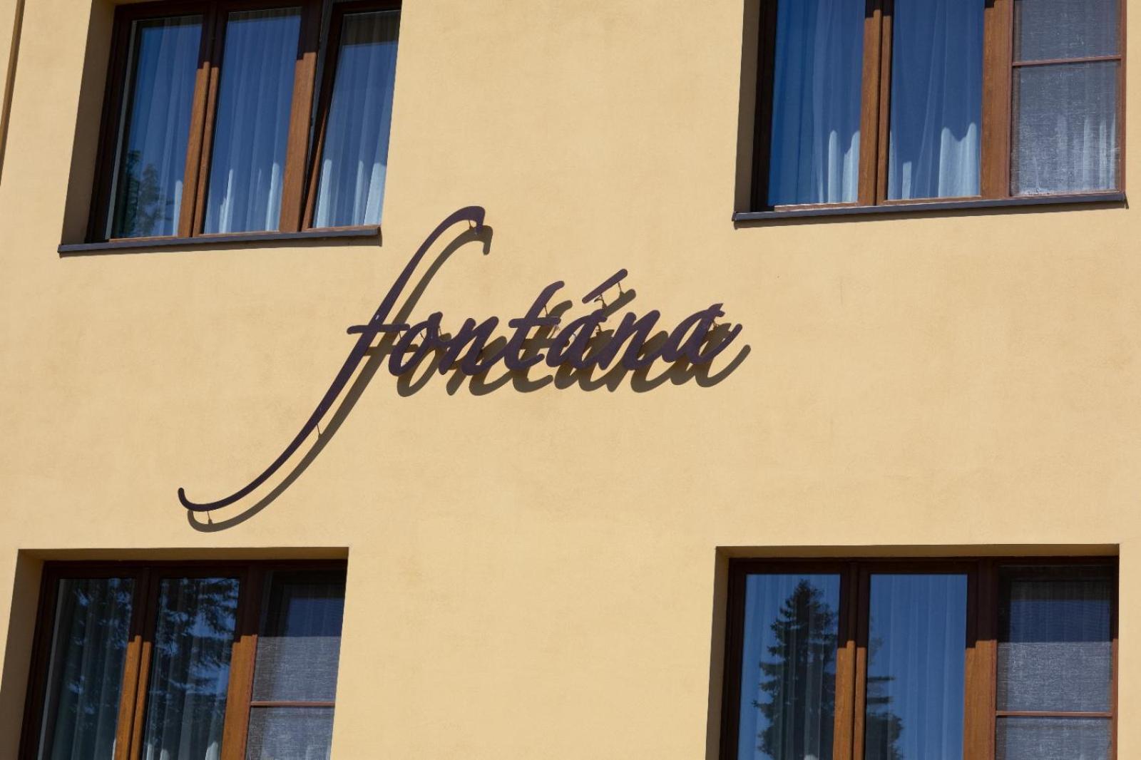 Pension Fontana Poděbrady Buitenkant foto